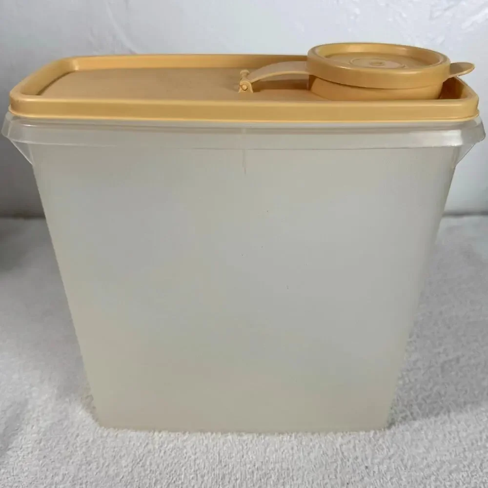 Tupperware‎ Wheat Pour Top Lid Cereal Container Vintage 8